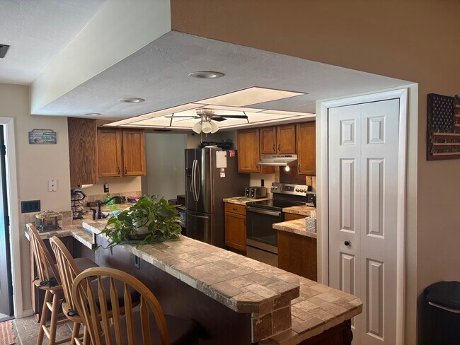 Building Photo - 212 Jefferson Ave