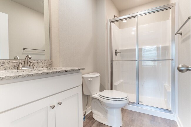 Building Photo - 2 Bedroom 2 Bathroom Home in Fayetteville, AR