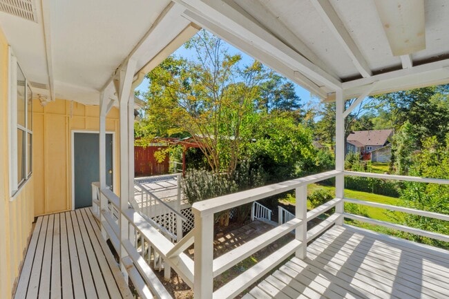 Building Photo - 1201 River Ridge Dr