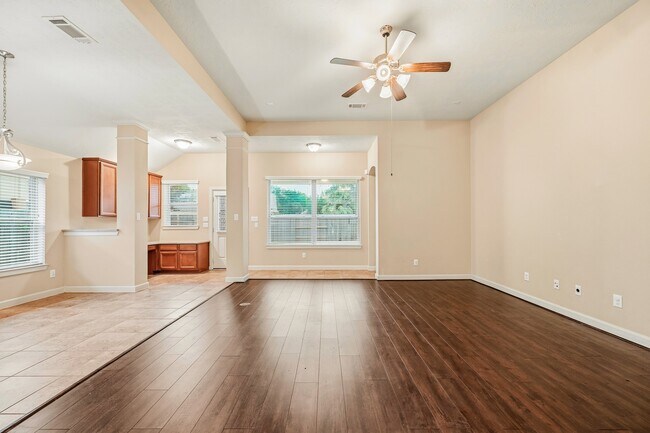 Building Photo - 18315 E Willow Oak Bend Dr