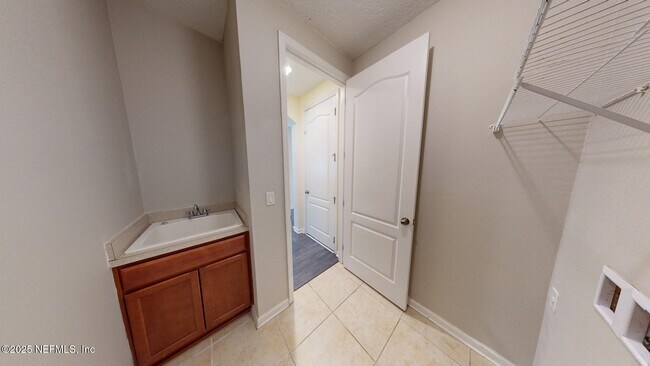 Building Photo - 15707 Lexington Park Blvd