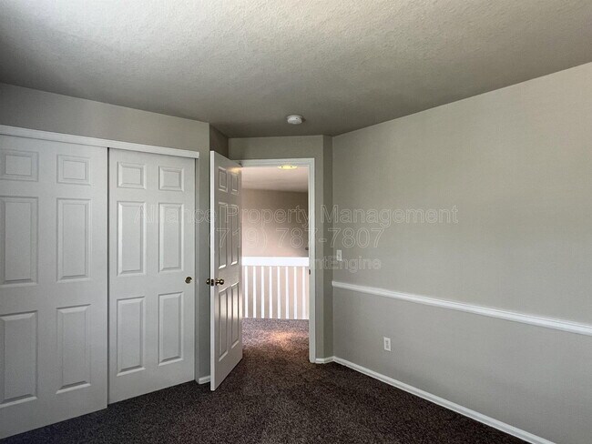 Building Photo - 5671 Vermillion Bluffs Dr