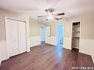 Building Photo - 10806 Lazy Oaks Dr