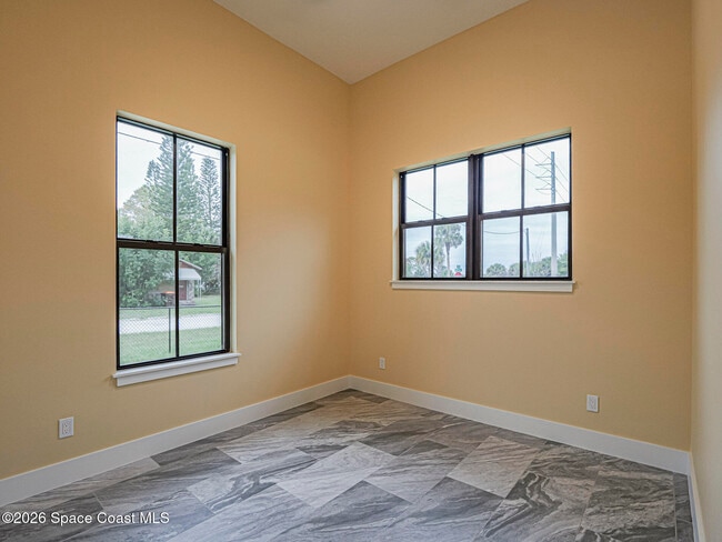 Building Photo - 12906 83rd Ave