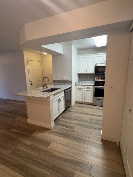 Building Photo - 4545 Wheaton Dr