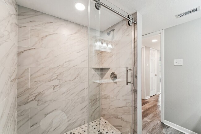 Building Photo - 9721 Debbie Ln