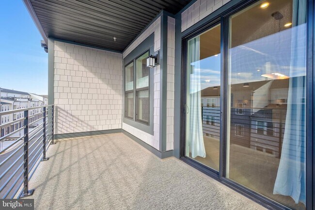 Building Photo - 23651 Havelock Walk Ter