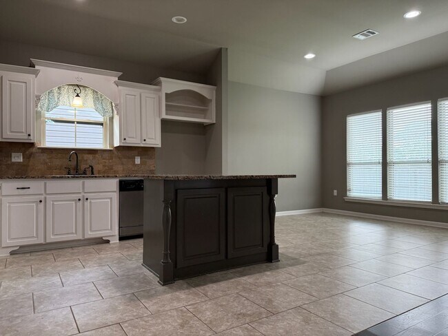 Building Photo - 14438 Tanya Dr