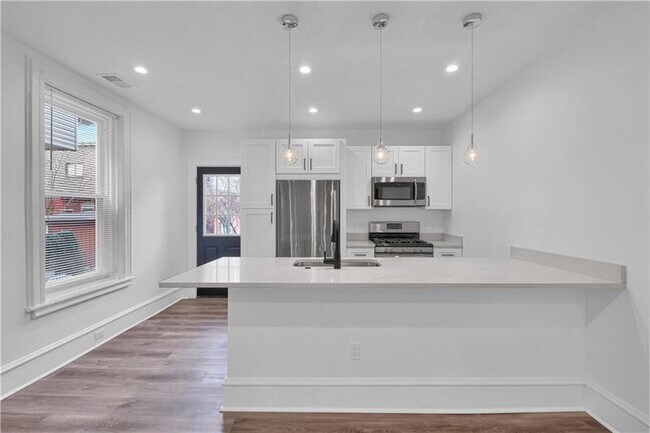 Building Photo - 3219 Kennett Sq