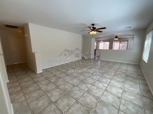 Building Photo - 16612 W Cottonwood St