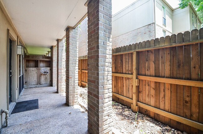 Building Photo - 4635 Wild Indigo St