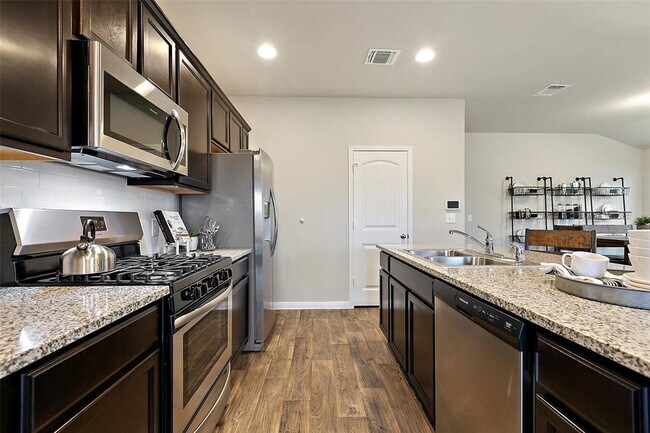Building Photo - 500 Cassandra Dr