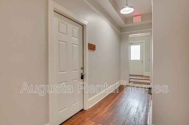 Building Photo - 1246 Broad St