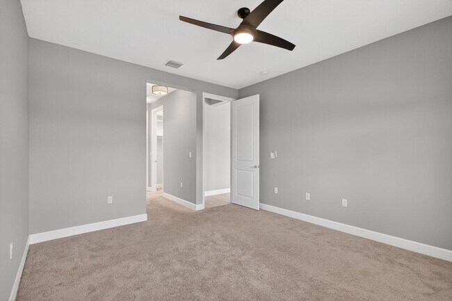 Building Photo - 12719 SW Blue Mangrove Pkwy