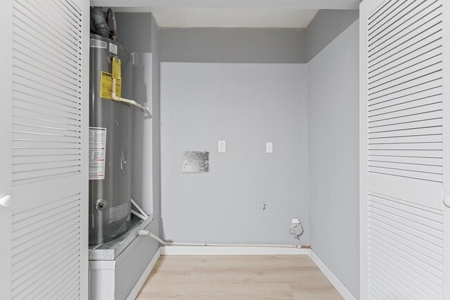 Building Photo - 9323 Goodmeadow Dr