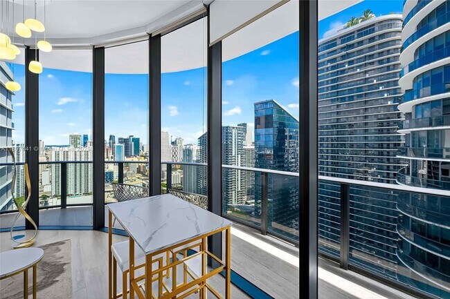 Building Photo - 55 SW 9th St