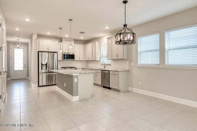 Building Photo - 55 Bluebonnet Way