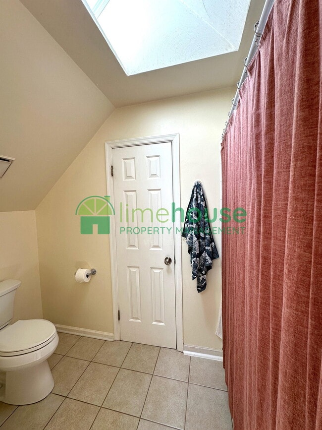 Building Photo - 1149 Birks Ln