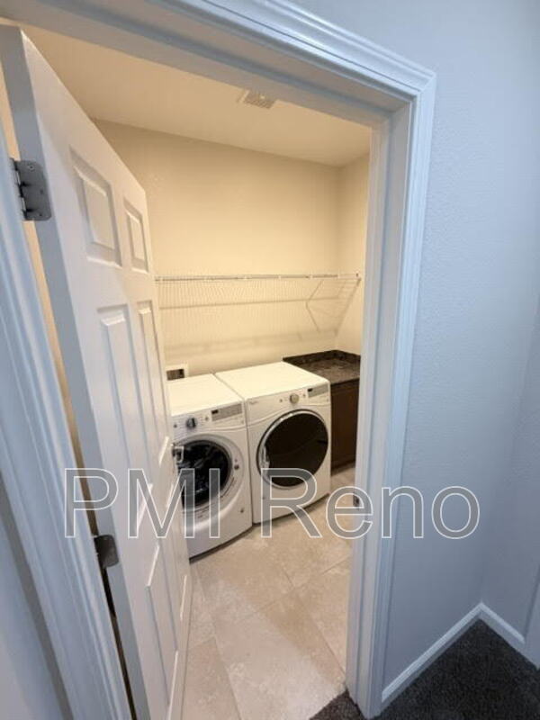Building Photo - 10742 Amber Falls Dr