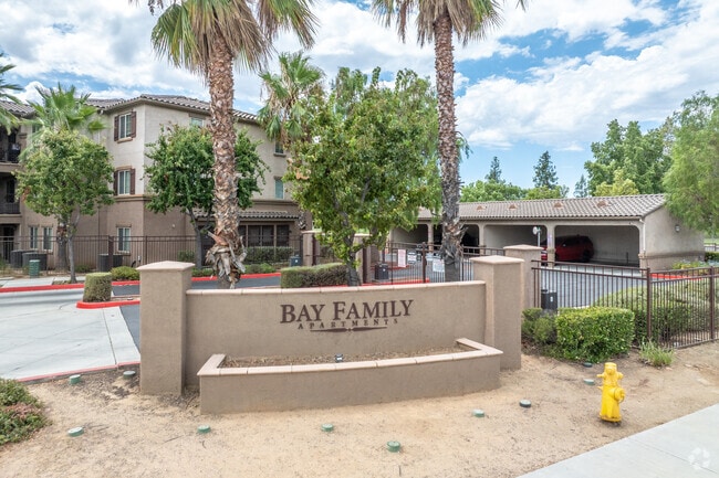 Building Photo - Bay Family Apartments
