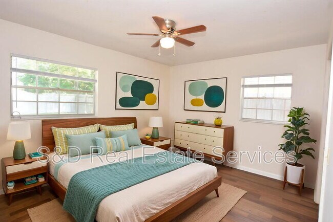 Building Photo - 204 Chaucer Ln