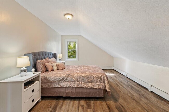 Building Photo - 1165 Chalkstone Ave