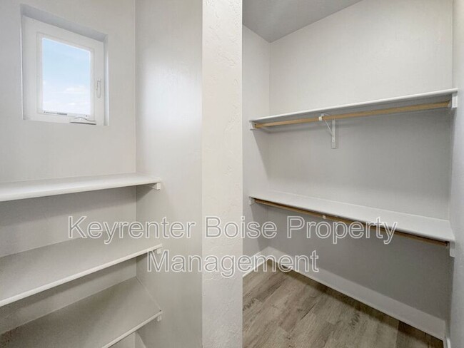 Building Photo - 8175 W Tudor Ln