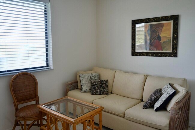 Building Photo - 3154 Via Poinciana