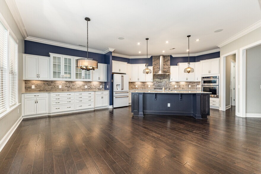 Building Photo - 6225 Majesty Ct