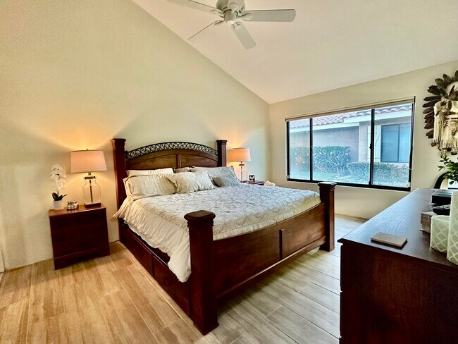 Building Photo - 134 Las Lomas