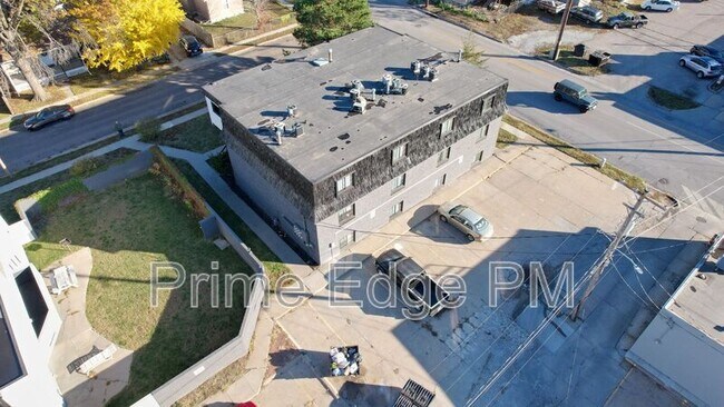 Building Photo - 1109 N 28th St