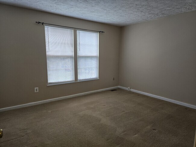 Building Photo - 5478 Prince William Ct