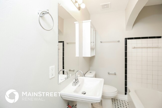 Building Photo - 3809 NW 24th St