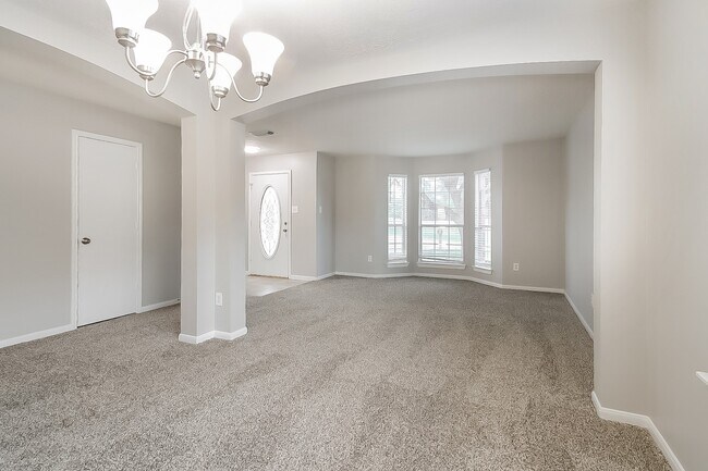 Building Photo - 28802 Waltham St