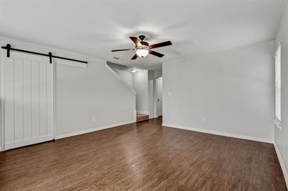 Building Photo - 232 W Lake Ave