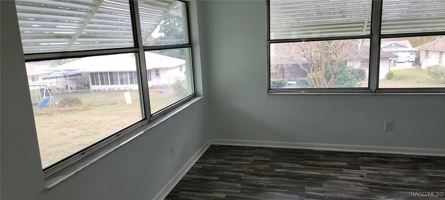 Building Photo - 234 W Valerian Pl