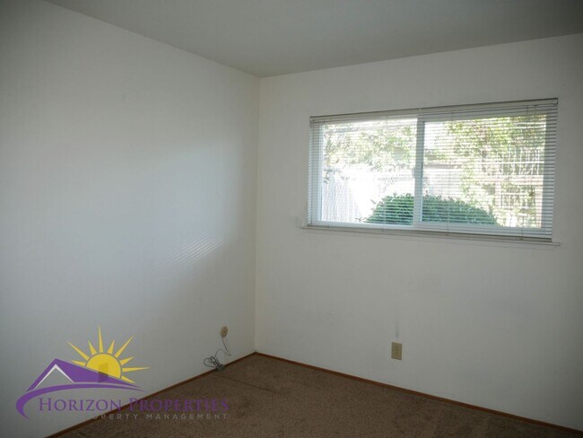 Building Photo - 2741-2743 El Caprice Dr