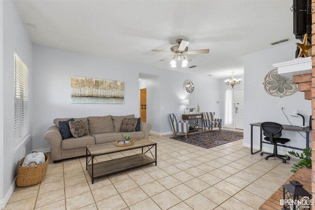 Building Photo - 5411 Forest Cove Dr
