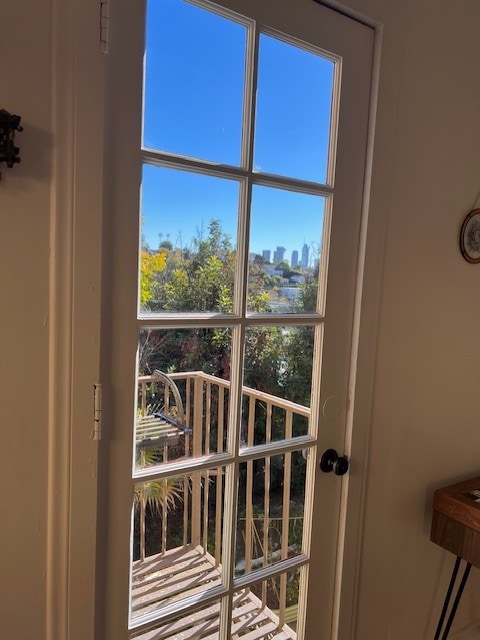 Building Photo - 3266 Descanso Dr