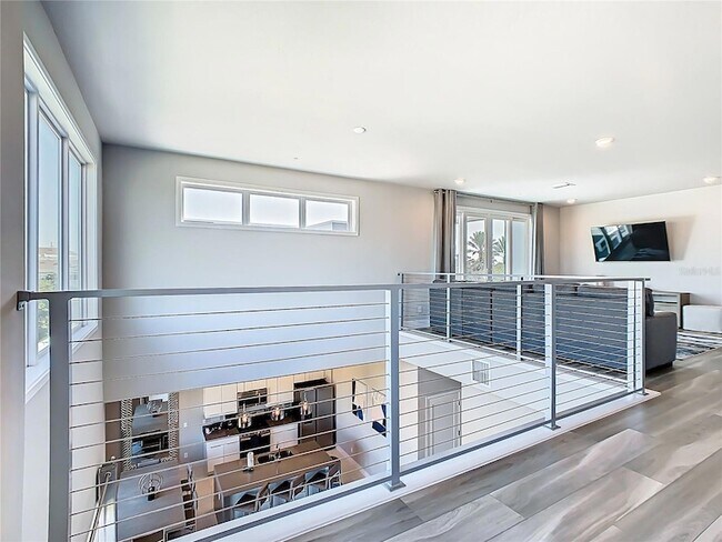 Building Photo - 7740 Sandy Ridge Dr