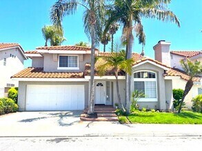 Building Photo - Stylish, Upgraded Laguna Niguel Home Ready...