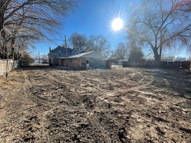 Building Photo - 13224 S Redwood Rd