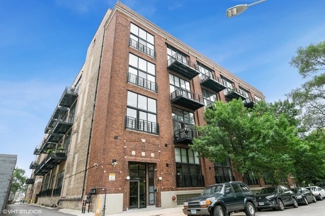 Building Photo - 1935 N Fairfield Ave