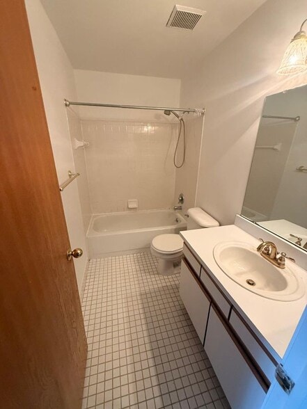 Building Photo - 42786 Lilley Pointe Dr
