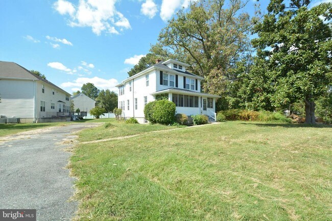 Building Photo - 8609 Oxon Hill Rd
