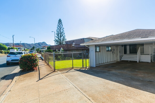 Building Photo - 730 6th Ave