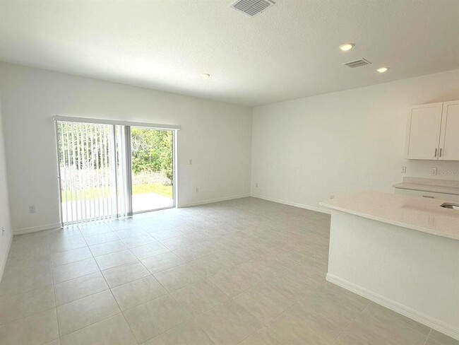 Building Photo - 2081 Hallier Cv
