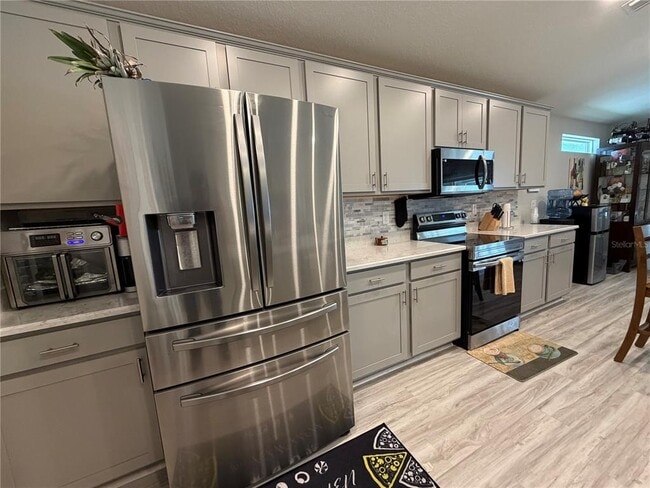 Building Photo - 1358 Cascade Dr