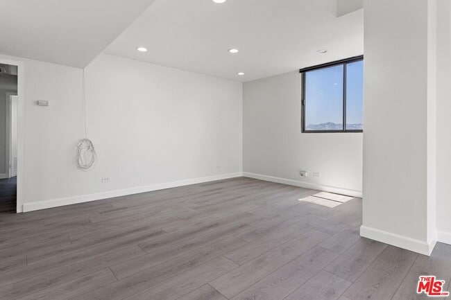 Building Photo - 10501 Wilshire Blvd