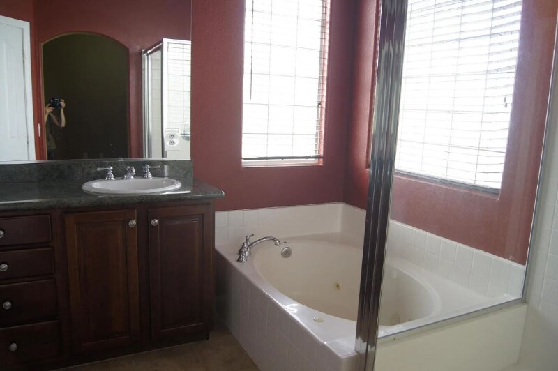 Building Photo - 11493 Roncat Ct